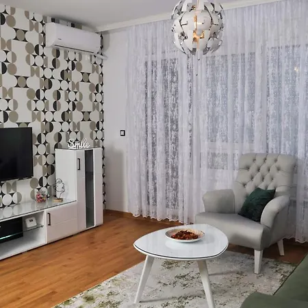 Guest House Atena Nova Pazova Exterior photo